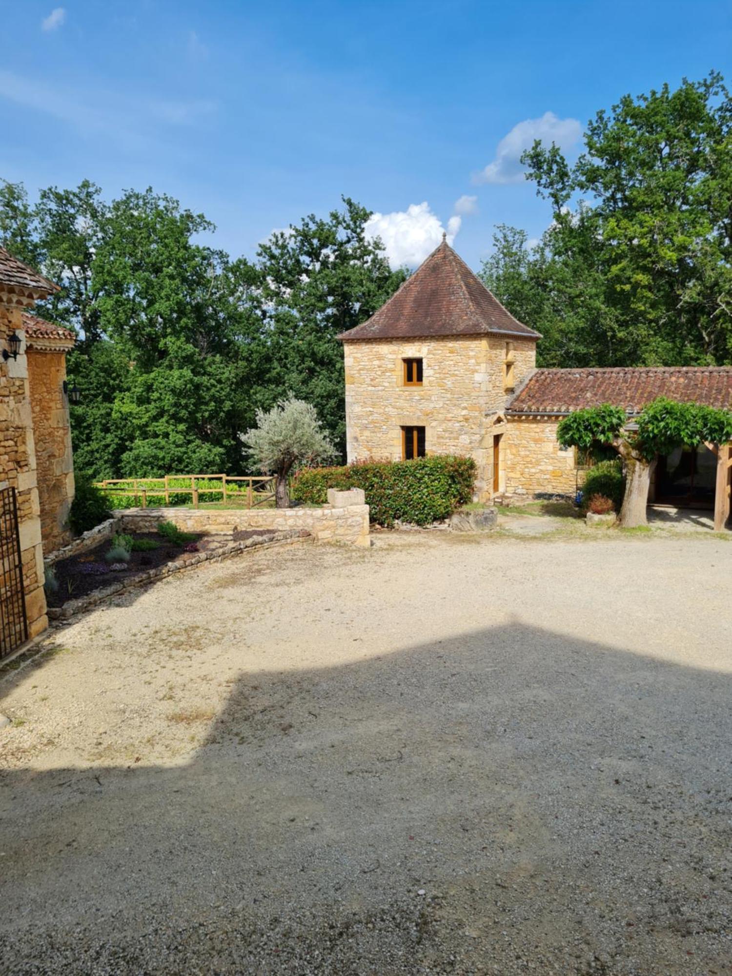 Hotel Domaine Du Cardou Puy-lʼÉvêque Exteriér fotografie