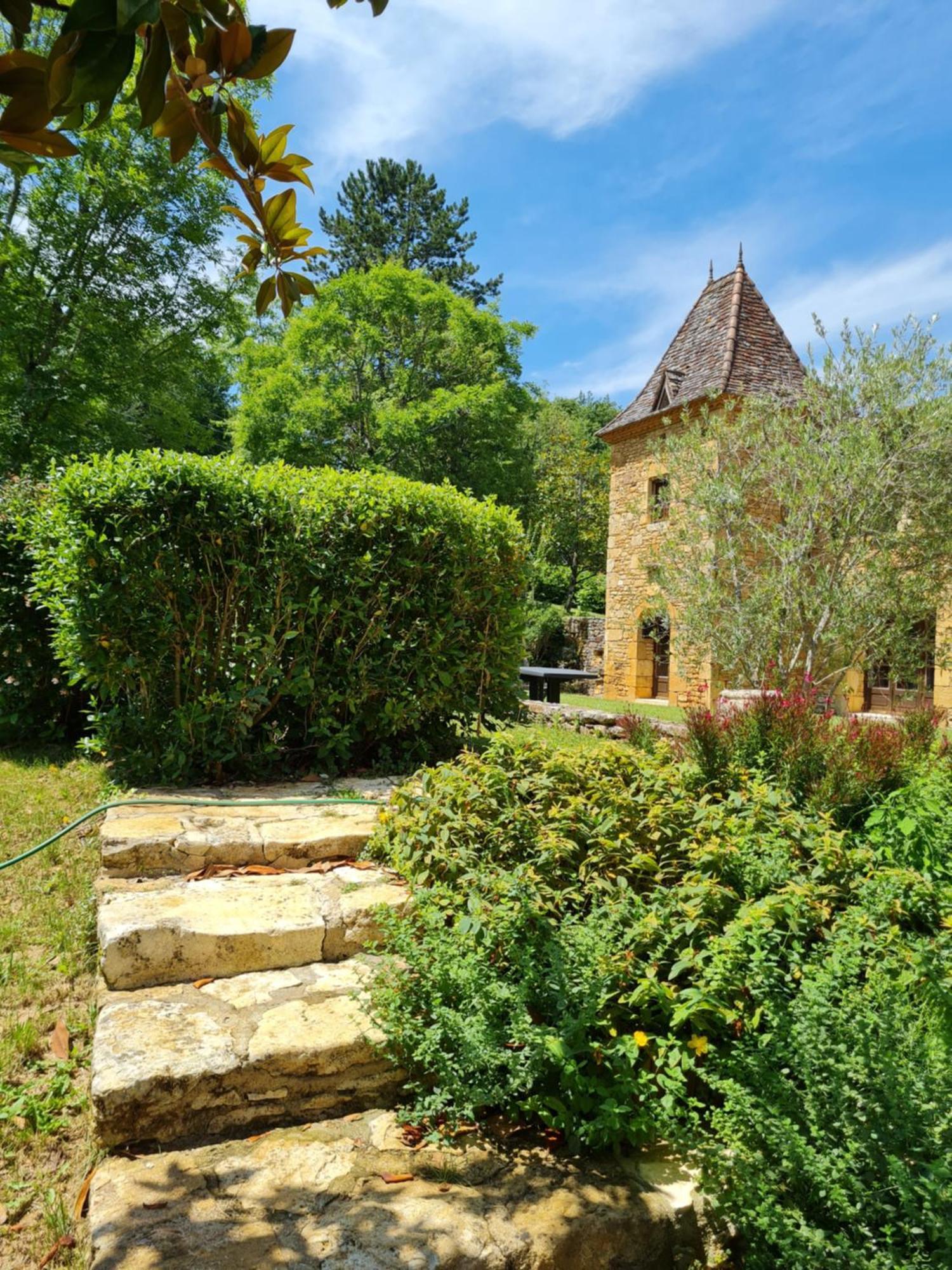 Hotel Domaine Du Cardou Puy-lʼÉvêque Exteriér fotografie
